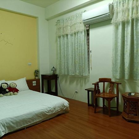 小城堡民宿19窩窩近東大門夜市好停車 Hualien stad Exteriör bild